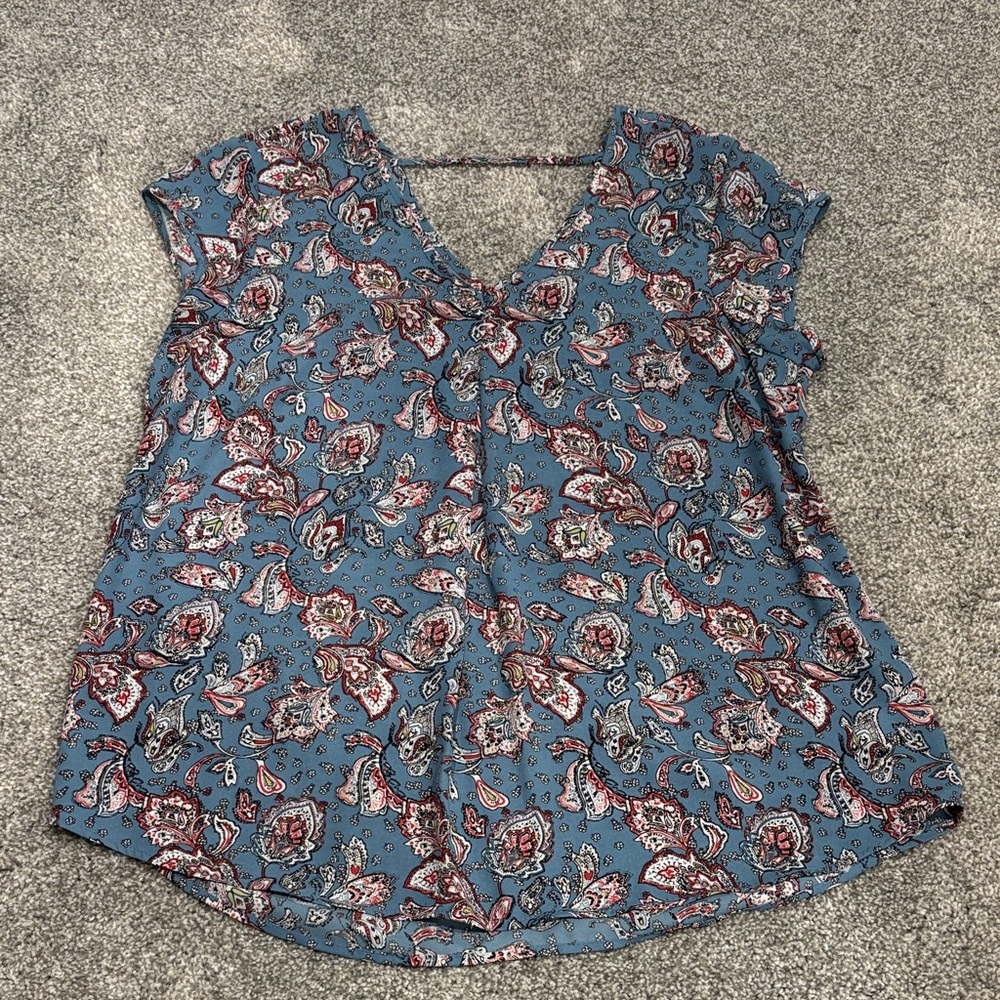 DR2 Blue Paisley V-Neck Cap Sleeve Blouse